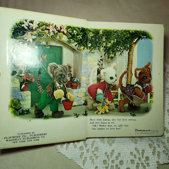 Vtg My Tiny 3-D Children's Book Series 2 Hardcover Books Playmore Printed Japan - Picture 4 of 7